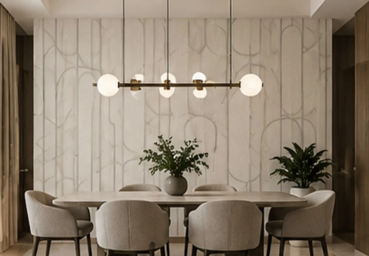 Comedor con papel tapiz geométrico de arcos